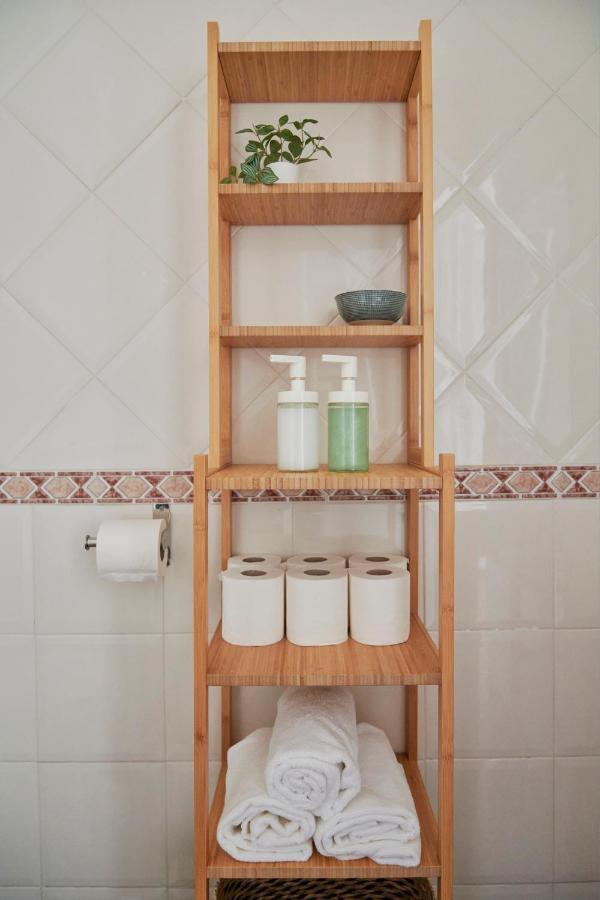 Central & Sunny 2Br Apt Near Beach, By Timecooler Setúbal Extérieur photo