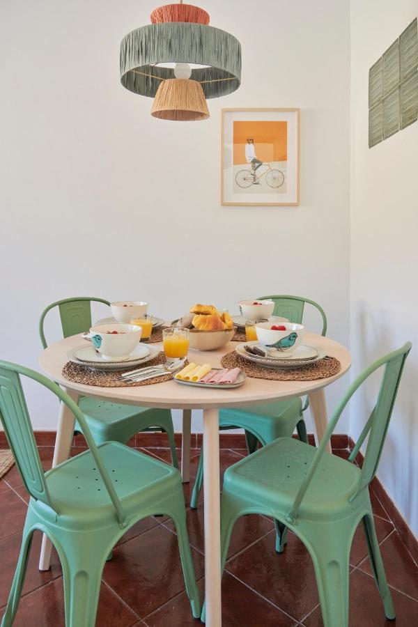 Central & Sunny 2Br Apt Near Beach, By Timecooler Setúbal Extérieur photo