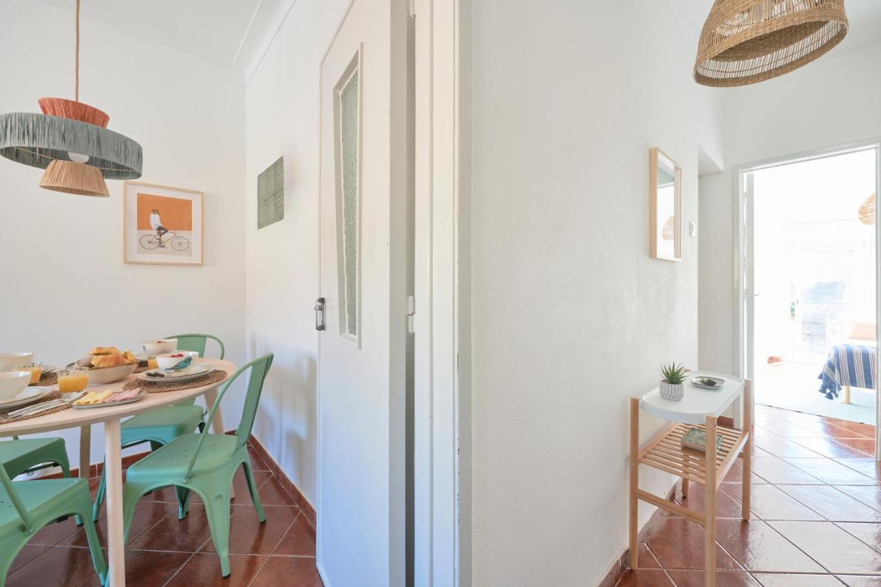 Central & Sunny 2Br Apt Near Beach, By Timecooler Setúbal Extérieur photo