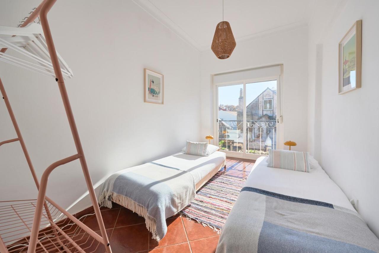 Central & Sunny 2Br Apt Near Beach, By Timecooler Setúbal Extérieur photo