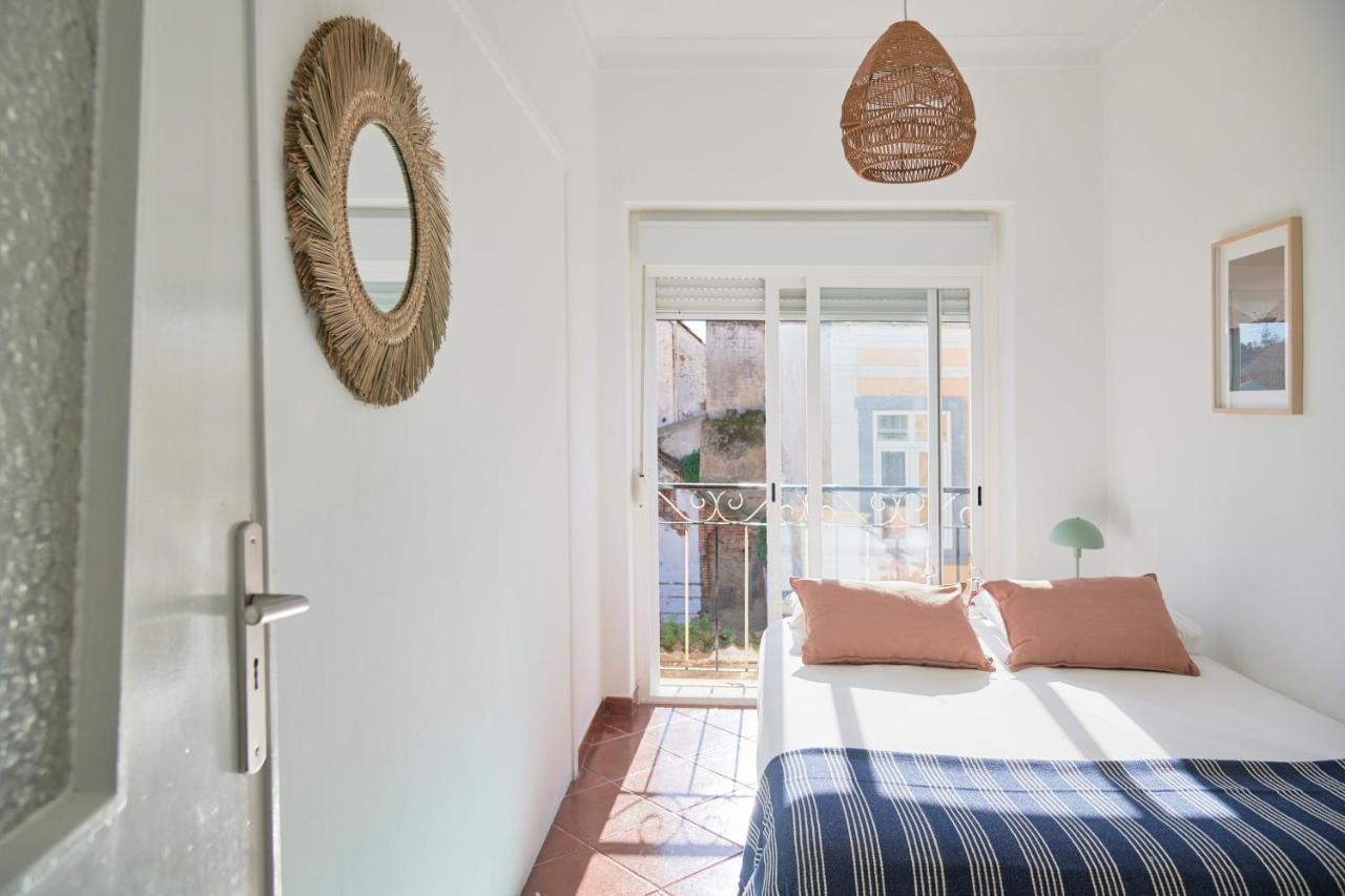 Central & Sunny 2Br Apt Near Beach, By Timecooler Setúbal Extérieur photo