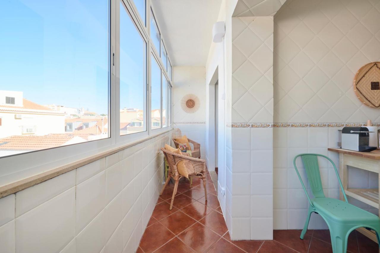 Central & Sunny 2Br Apt Near Beach, By Timecooler Setúbal Extérieur photo